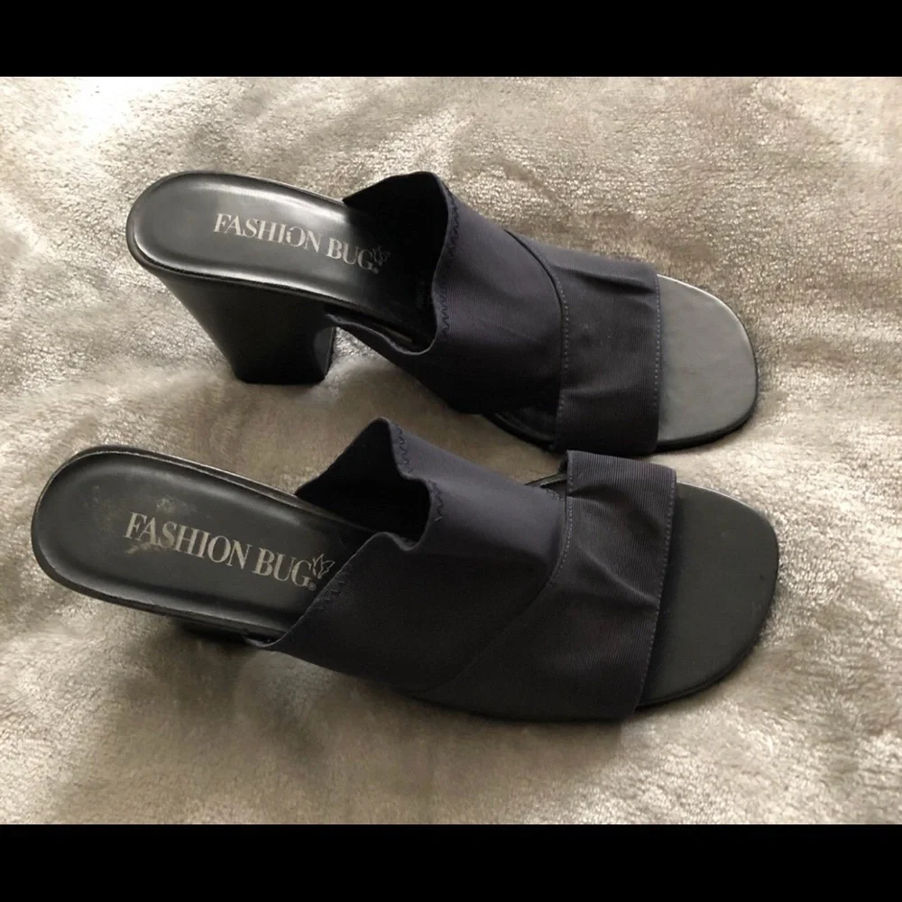 - Vintage fashion bug y2k black Open toe heels size 6.5